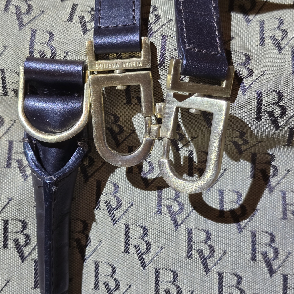 Bottega Veneta Boston Bag - Picture 3 of 15